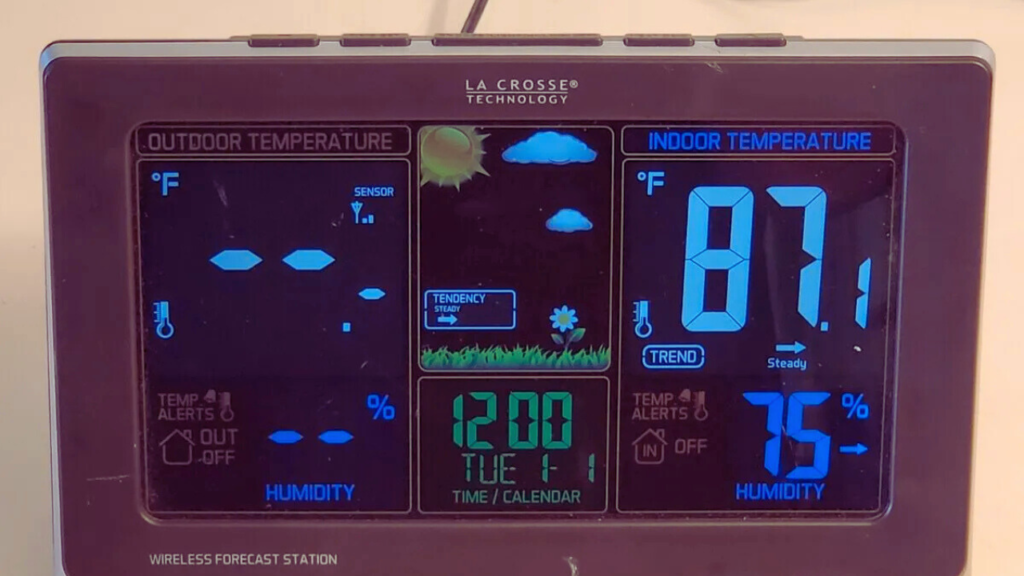 la crosse technology weather station